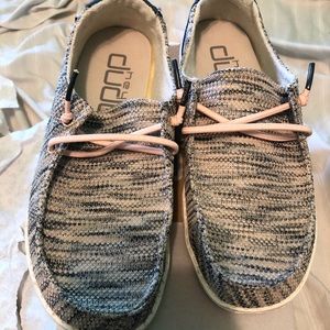 WENDY SOX NAVY AND PINK HEY DUDE